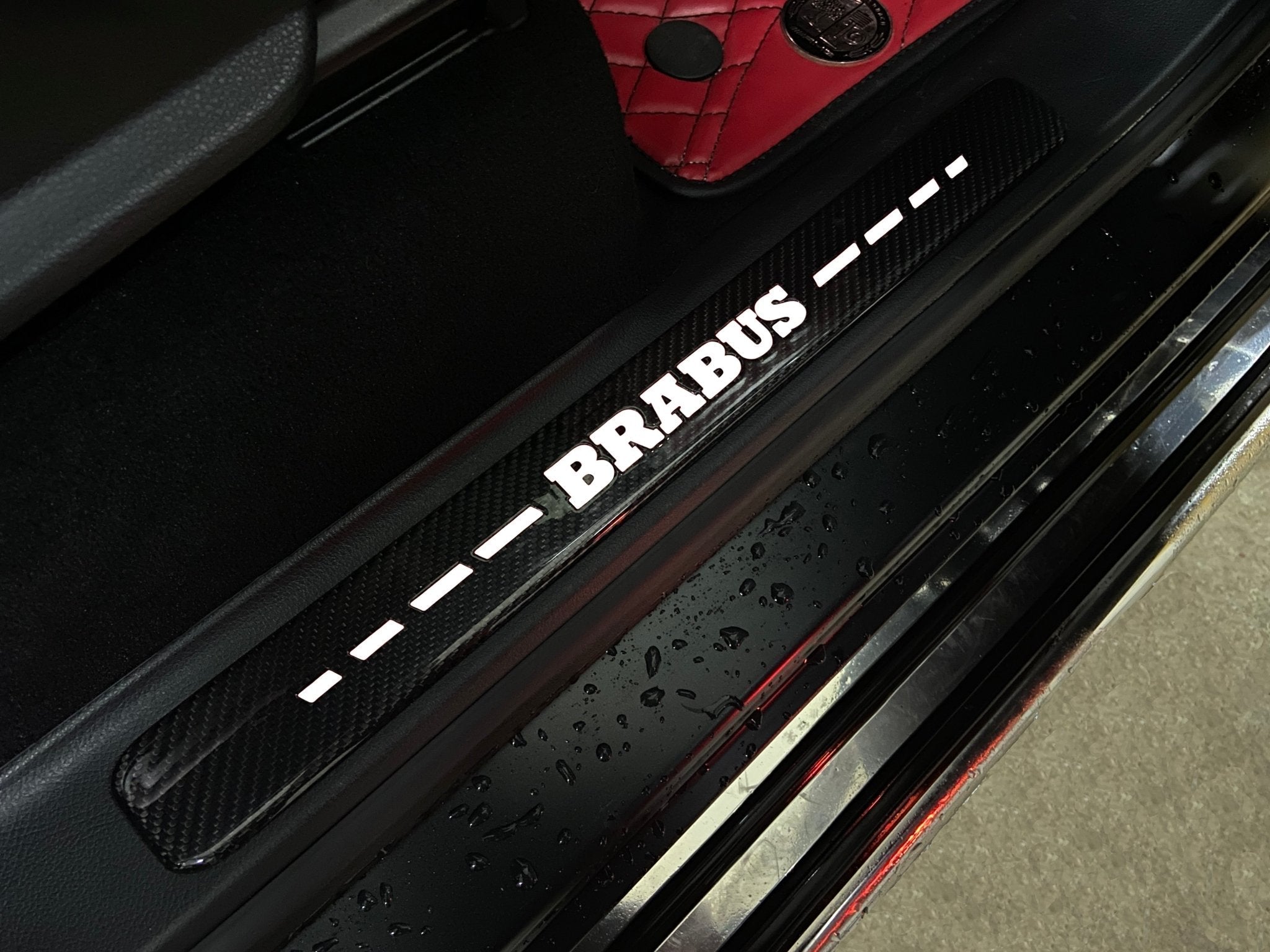 Carbonfaser-Einstiegsleisten im Brabus-Stil, LED, weiß beleuchtet, für Mercedes-Benz W463a W464 G Wagon