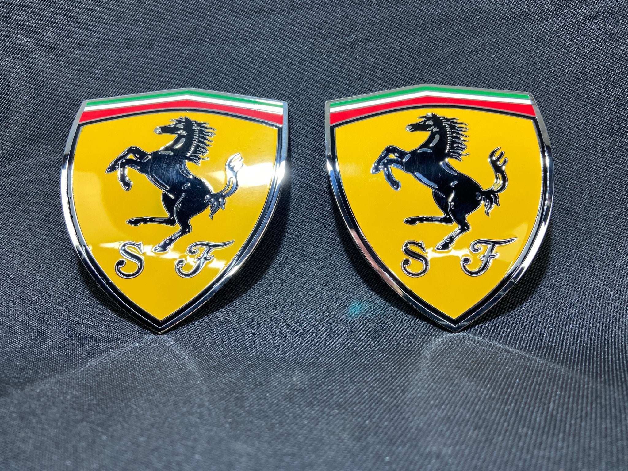 Para Ferrari 360 Modena, conjunto de insignias de emblemas de Metal de pilar lateral amarillo