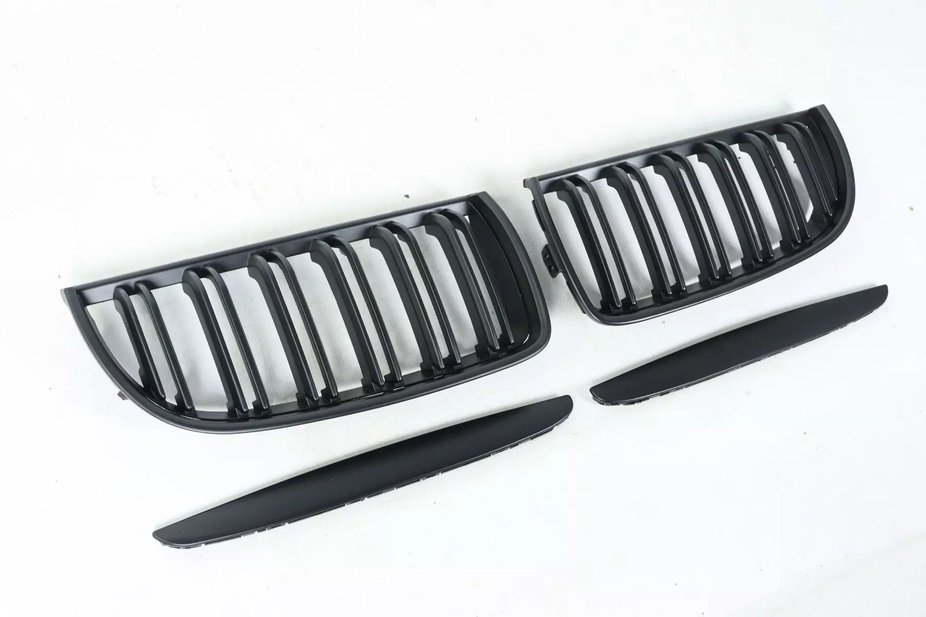 Front grille black matte for BMW 3 Series E90 2005-2007