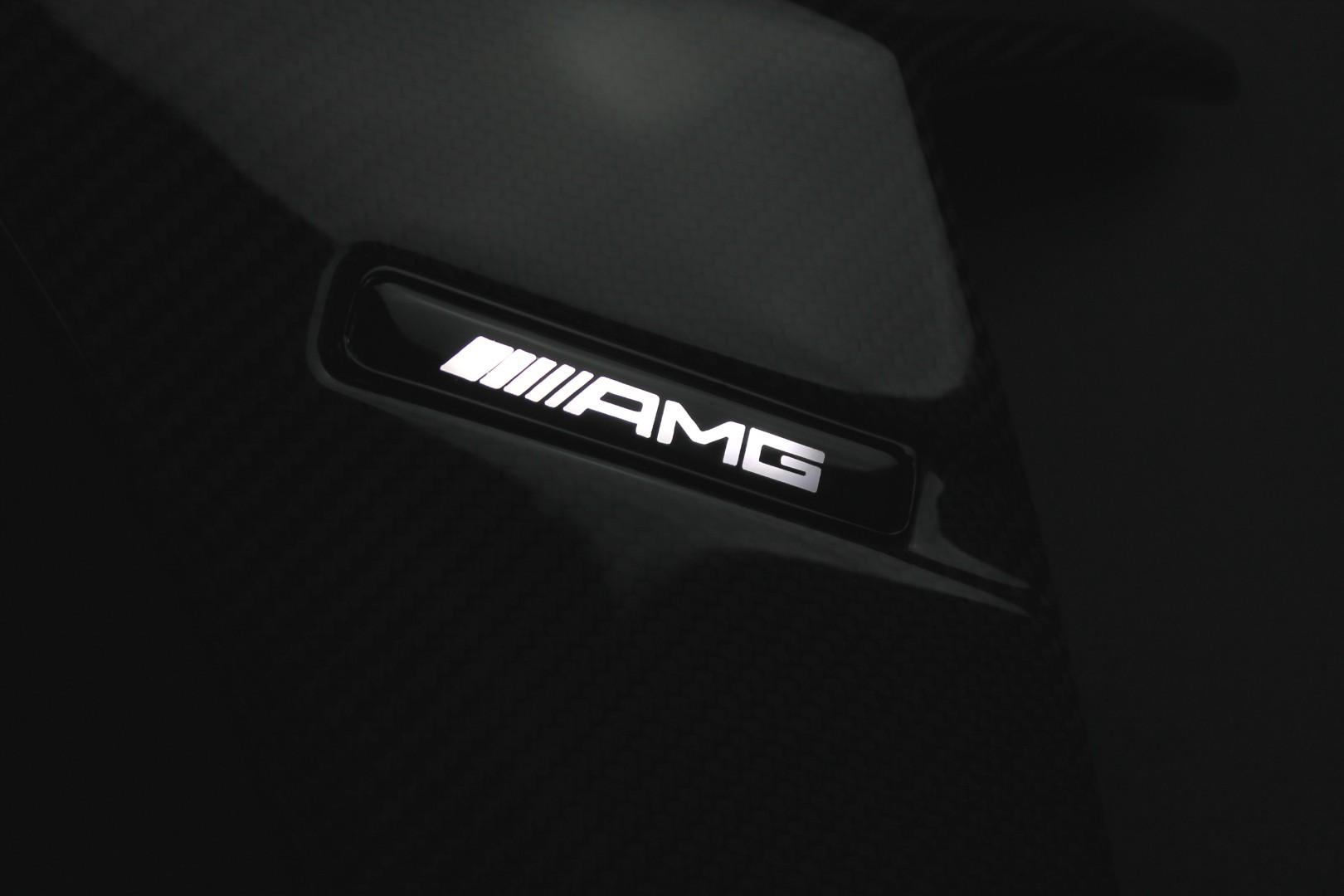 Mercedes W222 2013+ S Class Klasse Carbon Fiber Fender Covers Flaps Fangs with LED Illumination
