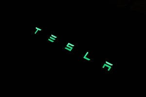Rear trunk carbon tail trim + LED Tesla lid for Tesla Model S 2013 - 2019
