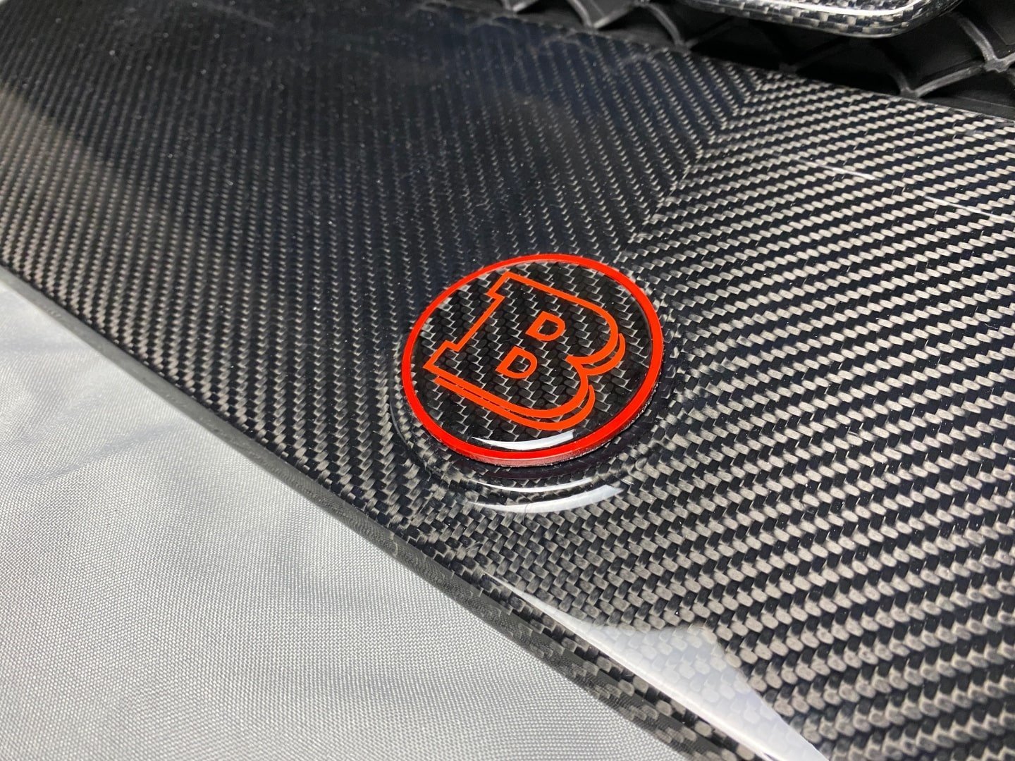 Red Brabus badge logo emblem 55mm metal + carbon for hood Mercedes-Benz G-Wagon W463 W463A